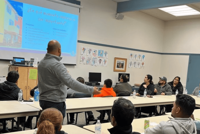 Embold employee giving a workshop to Spanish speaking community